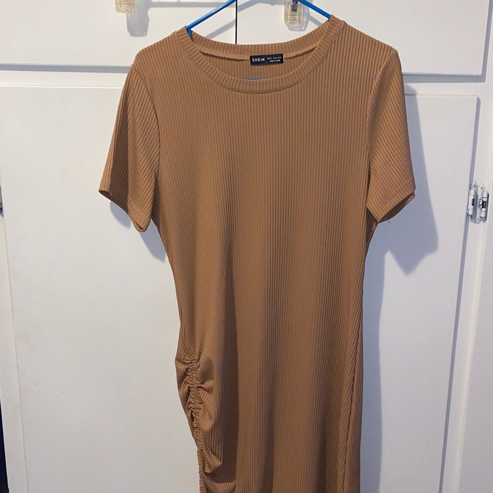 SHEIN Camel Ribbed Short Sleeve Dress